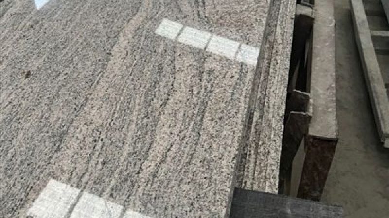 岩板餐桌一体定制：揭秘价格背后的秘密