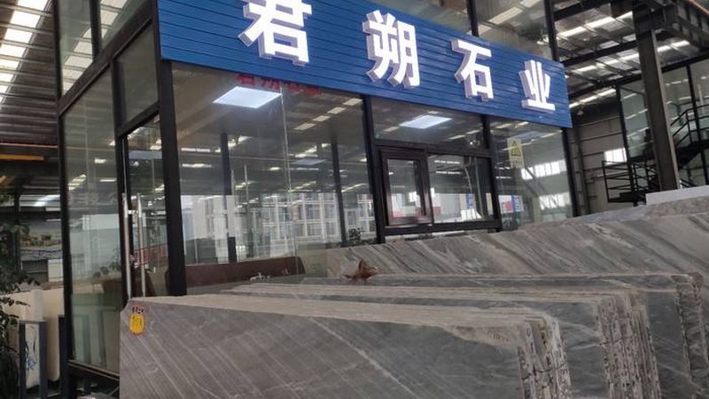 mm岩板台面：岛台设计的理想选择？**